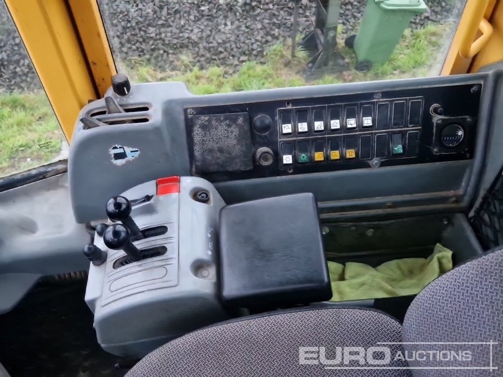 Chargeuse sur pneus Volvo L110E: photos 29