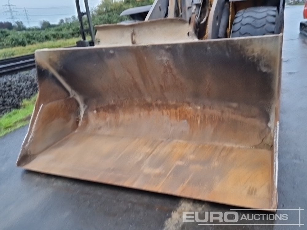 Chargeuse sur pneus Volvo L110E: photos 14