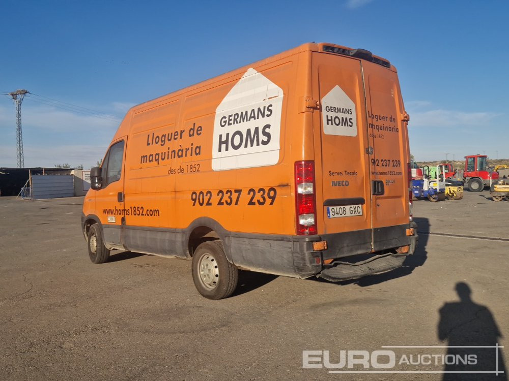 2010 Iveco Daily 35 S14 - Fourgon utilitaire: photos 3 2010 Iveco Daily 35 S14 - Fourgon utilitaire: photos 3