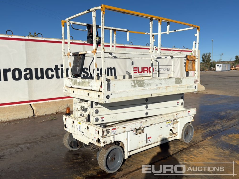 2014 Haulotte Compact 10 - Nacelle ciseaux: photos 1 2014 Haulotte Compact 10 - Nacelle ciseaux: photos 1