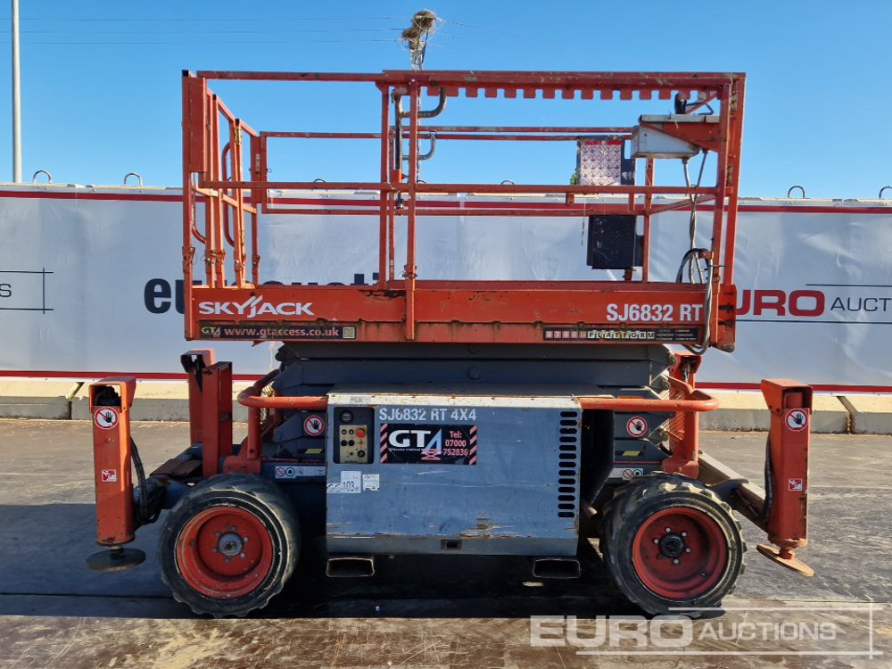 2015 SkyJack SJ6832RT - Nacelle: photos 2 2015 SkyJack SJ6832RT - Nacelle: photos 2