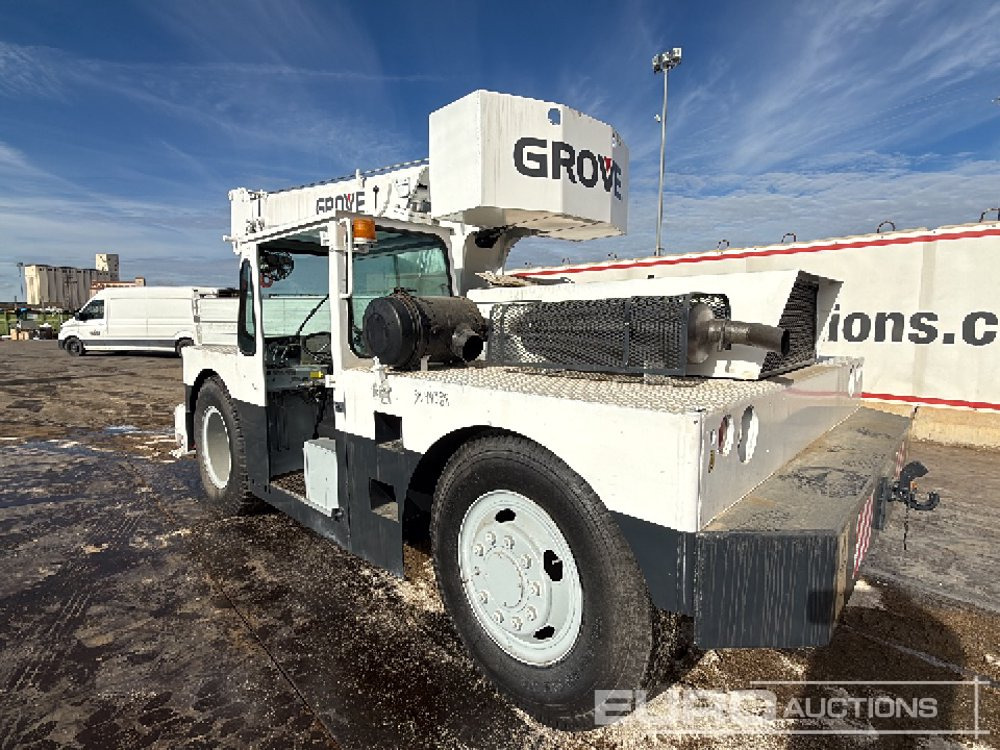 Grove 4x2 Crane, Stabilisers - Grue mobile: photos 3 Grove 4x2 Crane, Stabilisers - Grue mobile: photos 3