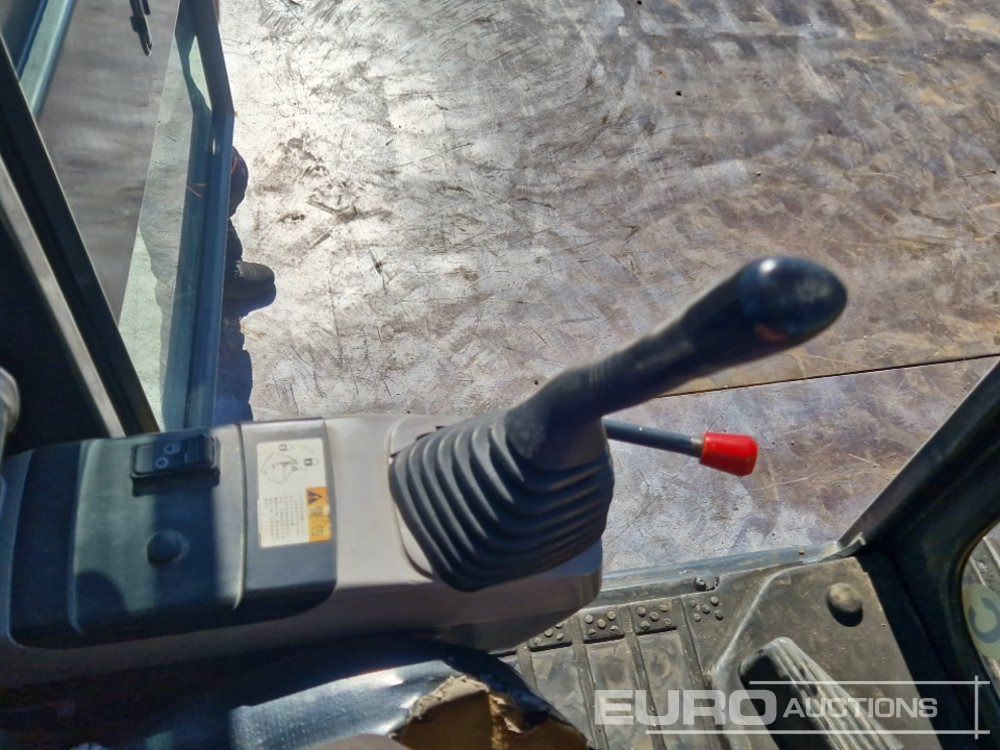 Mini pelle Komatsu PC56-7: photos 36