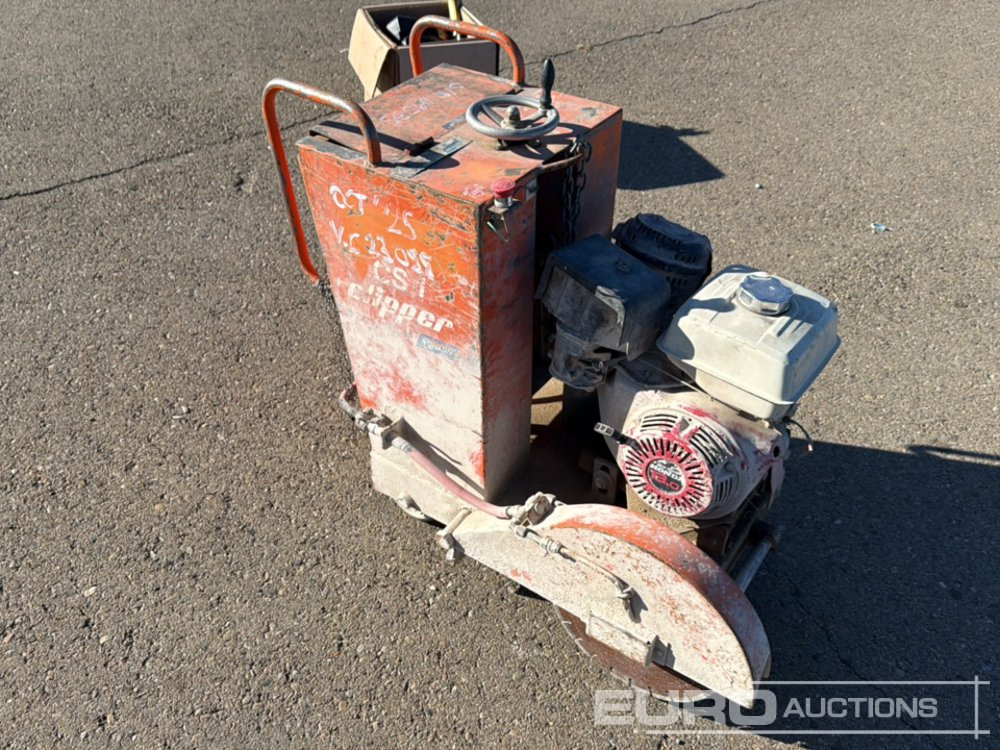 Norton Walk Behind Joint-Cutting Floor Saw Machine - Matériel de chantier: photos 4 Norton Walk Behind Joint-Cutting Floor Saw Machine - Matériel de chantier: photos 4