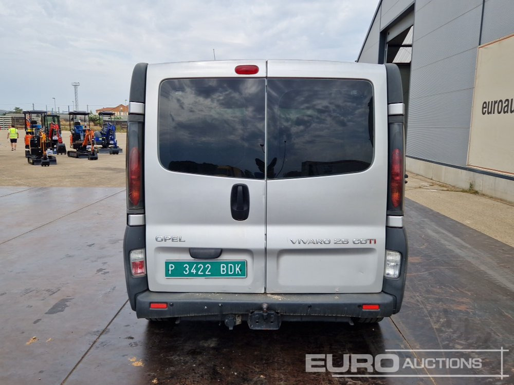 2005 Opel Vivaro - Véhicule utilitaire: photos 4 2005 Opel Vivaro - Véhicule utilitaire: photos 4