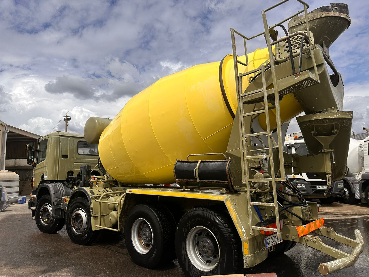 Camion béton Scania P380 CP-230-MP - Camion malaxeur: photos 4 Camion béton Scania P380 CP-230-MP - Camion malaxeur: photos 4