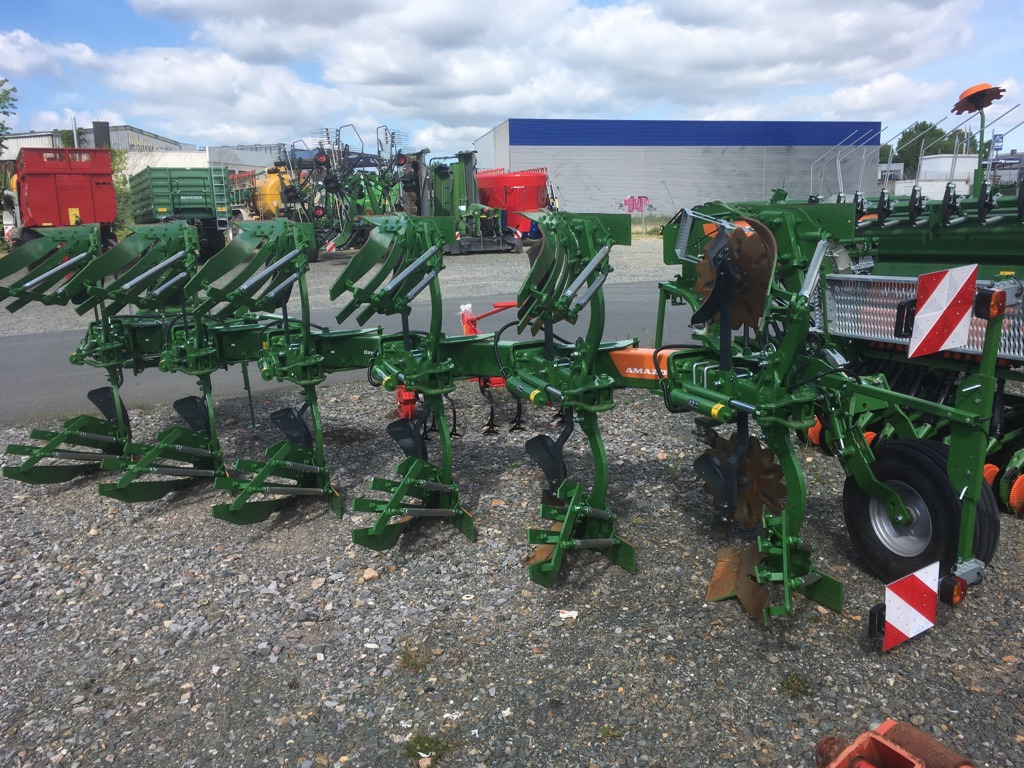 Amazone CAYROS XS PRO 950 VS 6-Schar - Charrue: photos 4 Amazone CAYROS XS PRO 950 VS 6-Schar - Charrue: photos 4
