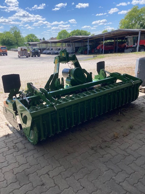 Amazone KE 3002-190 Anbaukreiselegge - Outils du sol: photos 3 Amazone KE 3002-190 Anbaukreiselegge - Outils du sol: photos 3