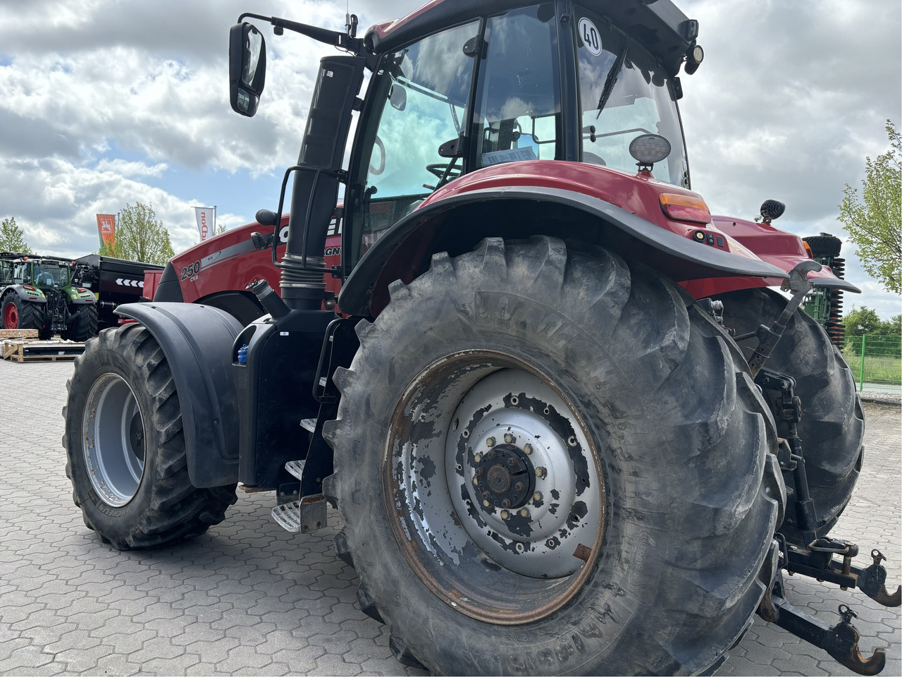 Tracteur agricole Case IH CVX 310: photos 14