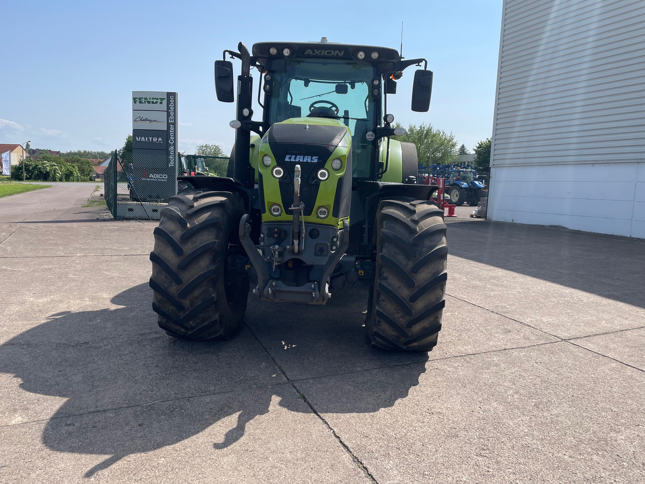 Tracteur agricole Claas Axion 870 CMATIC: photos 6 Tracteur agricole Claas Axion 870 CMATIC: photos 6