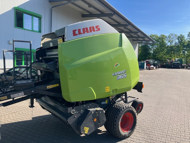 Claas Variant 365 - Matériel de fenaison: photos 1 Claas Variant 365 - Matériel de fenaison: photos 1
