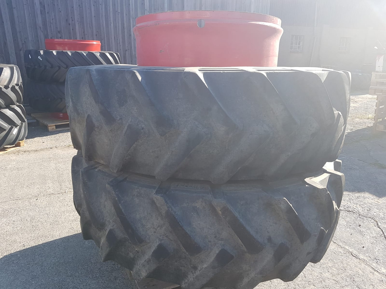 Continental 2x Zwillingsrad 20.8 R42 - Pneus et jantes: photos 3 Continental 2x Zwillingsrad 20.8 R42 - Pneus et jantes: photos 3