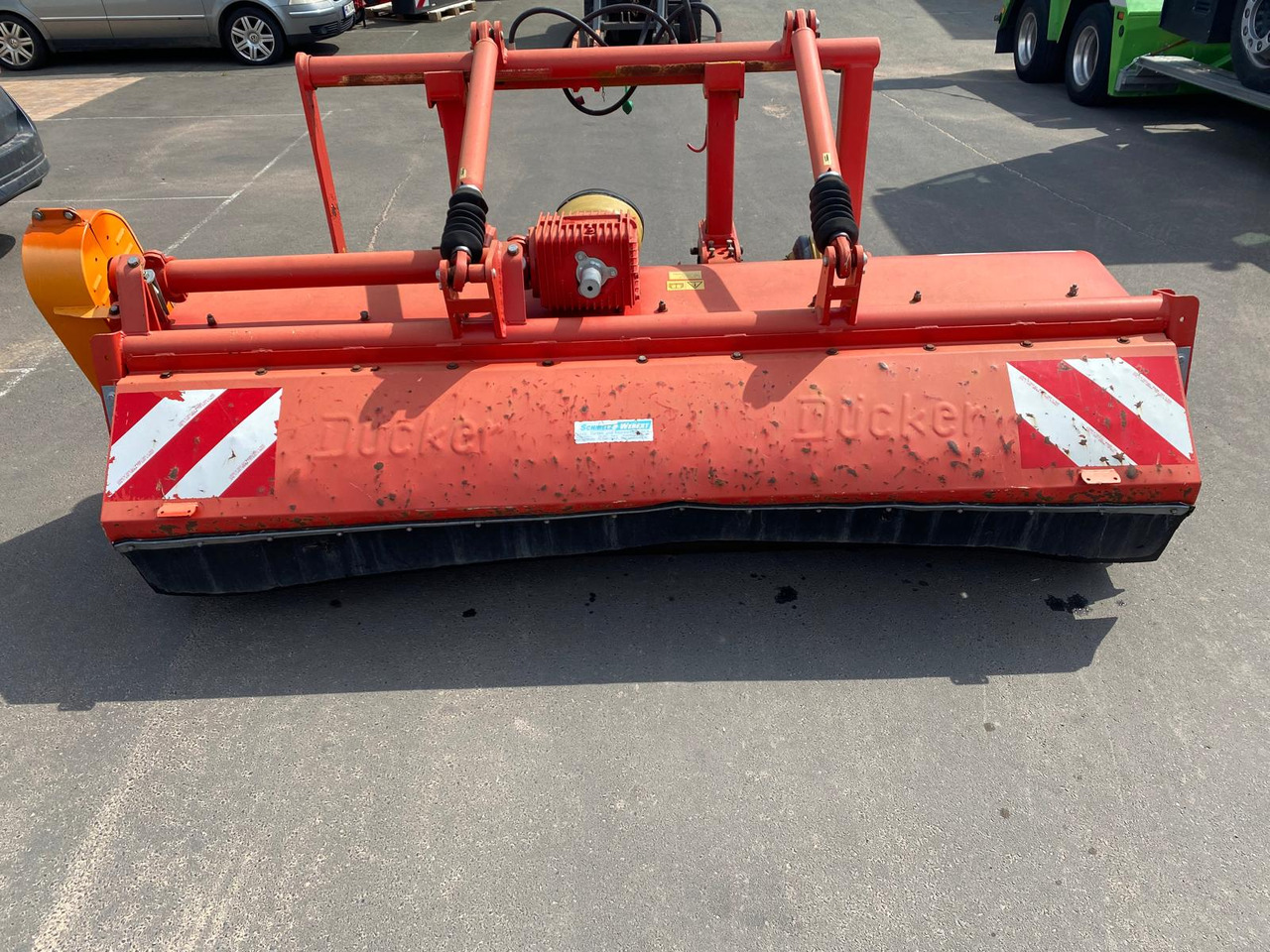 Dücker Unimäher UM 27 HV - Broyeur à axe horizontal: photos 1 Dücker Unimäher UM 27 HV - Broyeur à axe horizontal: photos 1