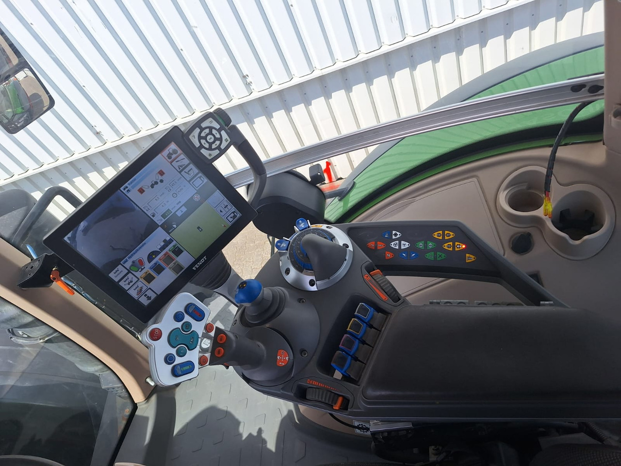 Fendt 1042 Vario S4 ProfiPlus - Tracteur agricole: photos 5 Fendt 1042 Vario S4 ProfiPlus - Tracteur agricole: photos 5