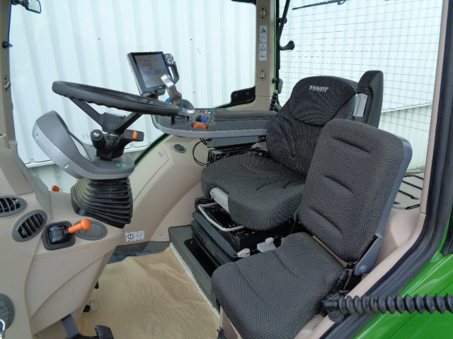 Tracteur agricole Fendt 516 Vario S4 ProfiPlus: photos 6