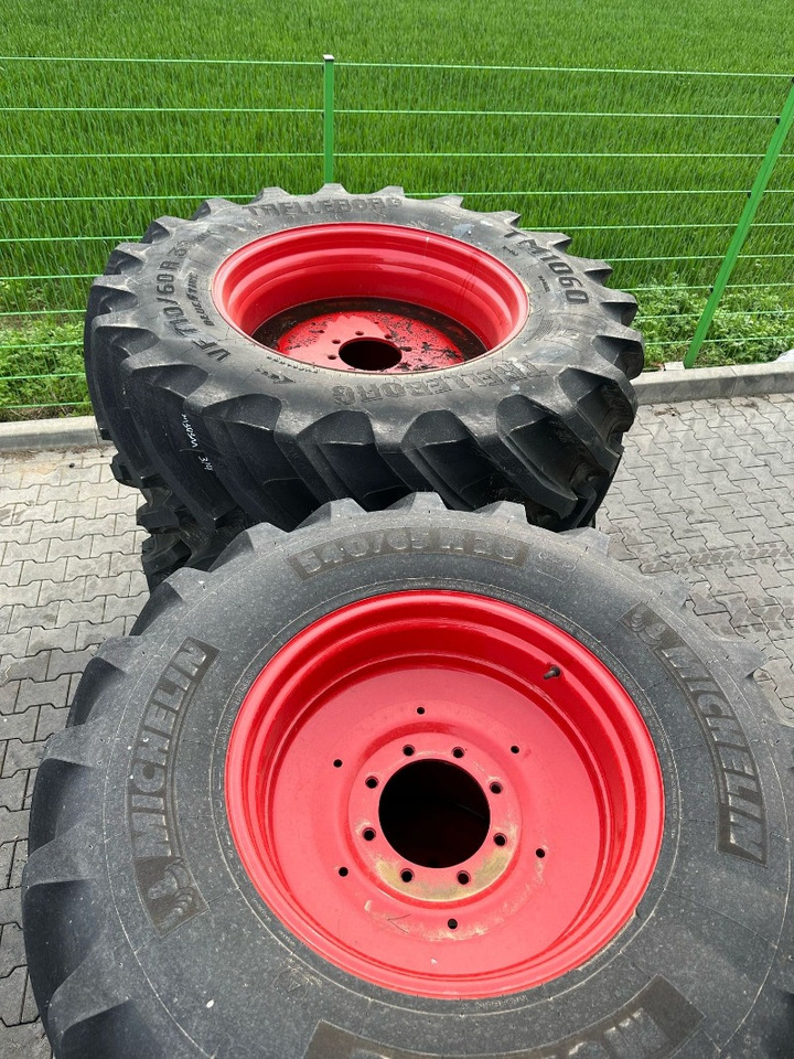 Fendt 540/65R28 MI VF710/60R38 T - Pneus et jantes: photos 3 Fendt 540/65R28 MI VF710/60R38 T - Pneus et jantes: photos 3