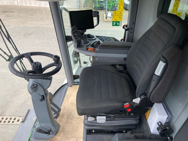 Fendt 6335C Stage 5 - Moissonneuse-batteuse: photos 2 Fendt 6335C Stage 5 - Moissonneuse-batteuse: photos 2