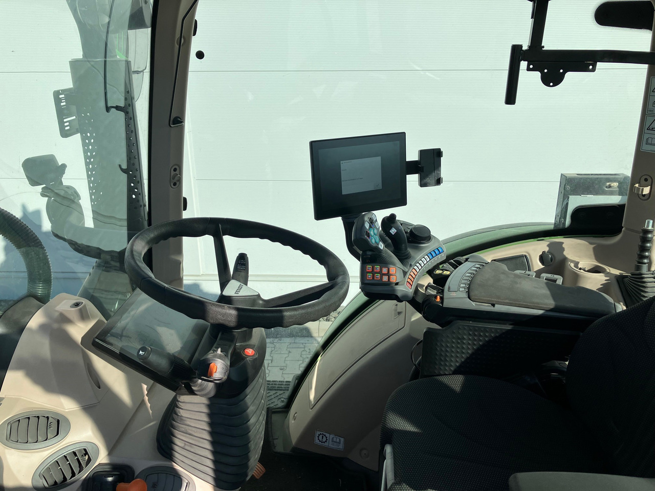 Fendt 718 Vario Gen6 Power Setting2 - Tracteur agricole: photos 2 Fendt 718 Vario Gen6 Power Setting2 - Tracteur agricole: photos 2