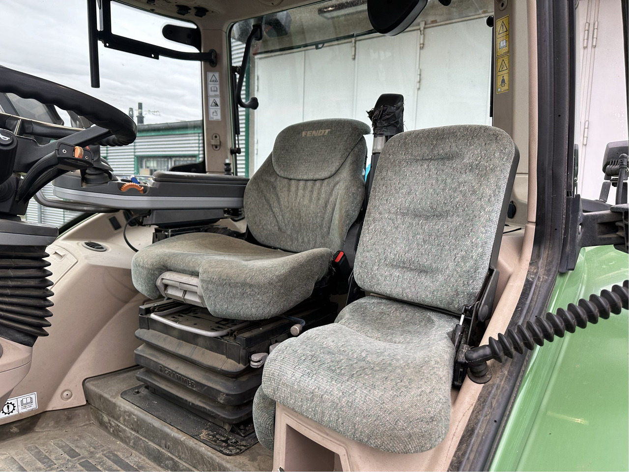 Fendt 724 Vario S4 Profi Plus - Tracteur agricole: photos 4 Fendt 724 Vario S4 Profi Plus - Tracteur agricole: photos 4