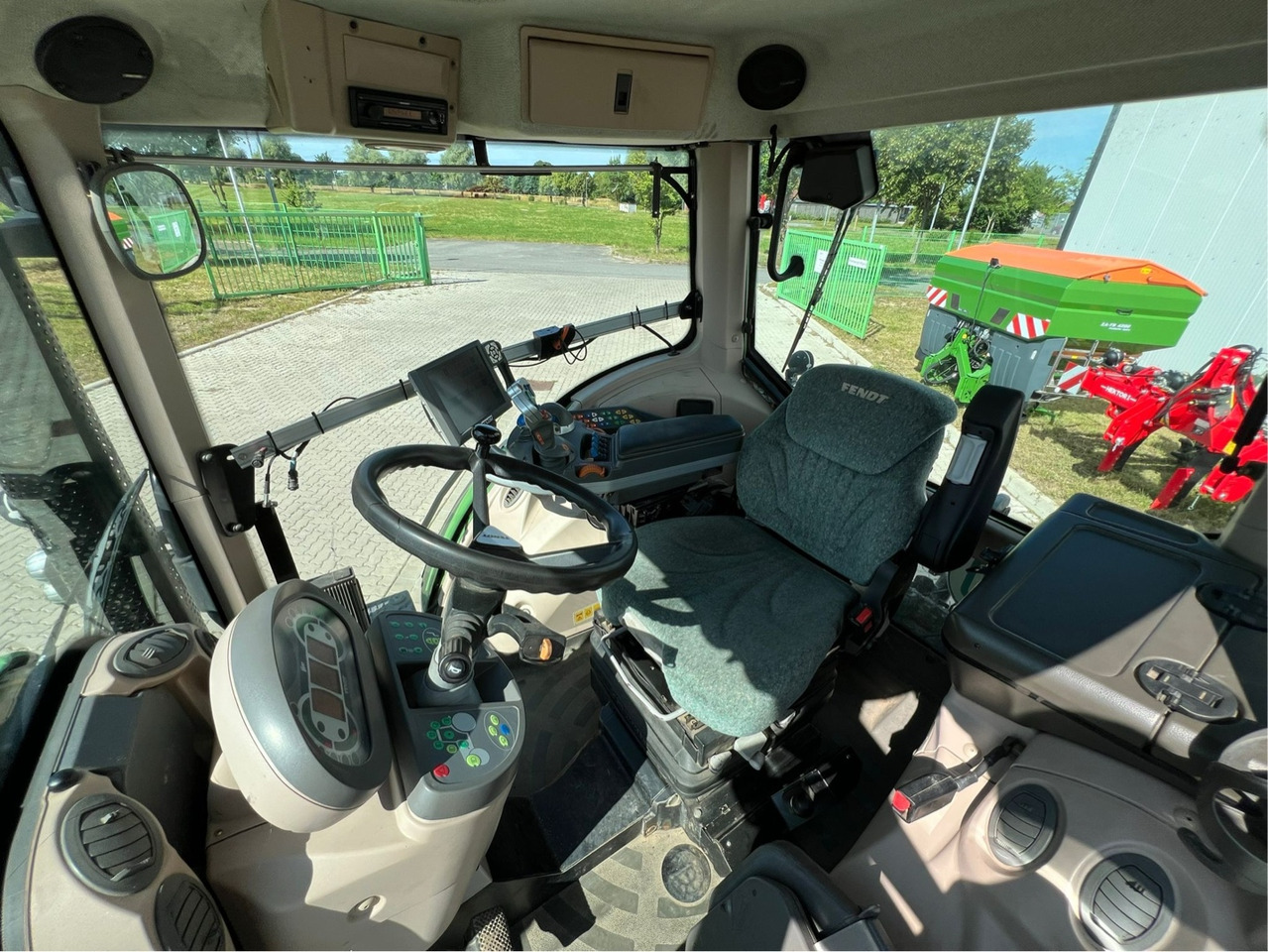 Fendt 828 Vario - Tracteur agricole: photos 3 Fendt 828 Vario - Tracteur agricole: photos 3