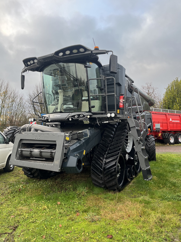 Fendt IDEAL 9T Gen3 - Moissonneuse-batteuse: photos 1 Fendt IDEAL 9T Gen3 - Moissonneuse-batteuse: photos 1
