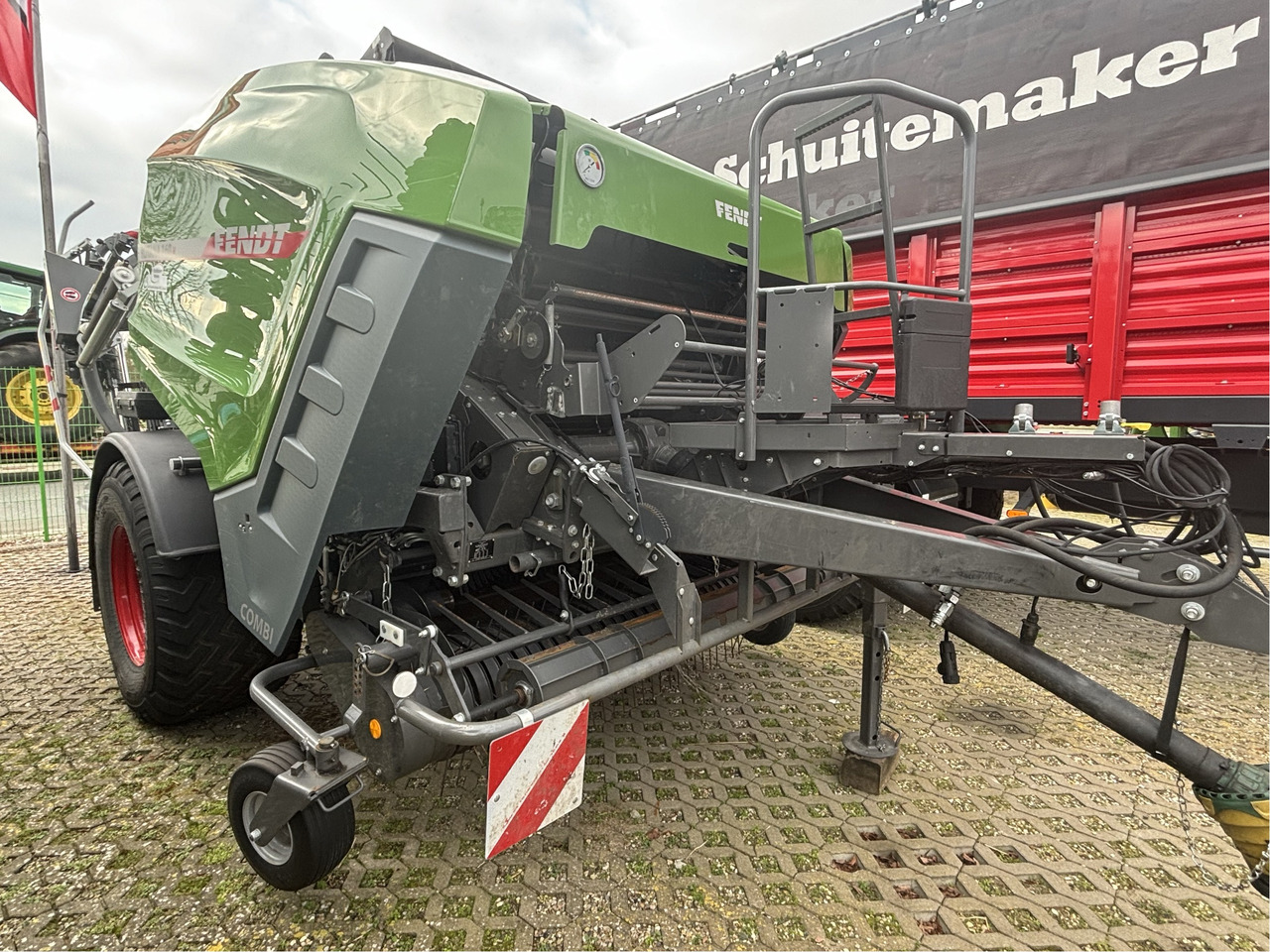 Fendt Rotana 160 V Combi - Matériel de fenaison: photos 1 Fendt Rotana 160 V Combi - Matériel de fenaison: photos 1