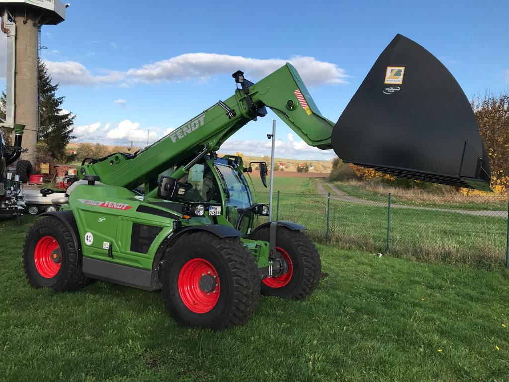 Chariot télescopique Fendt T740: photos 1