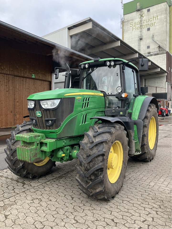 John Deere 6135 M - Tracteur agricole: photos 1 John Deere 6135 M - Tracteur agricole: photos 1