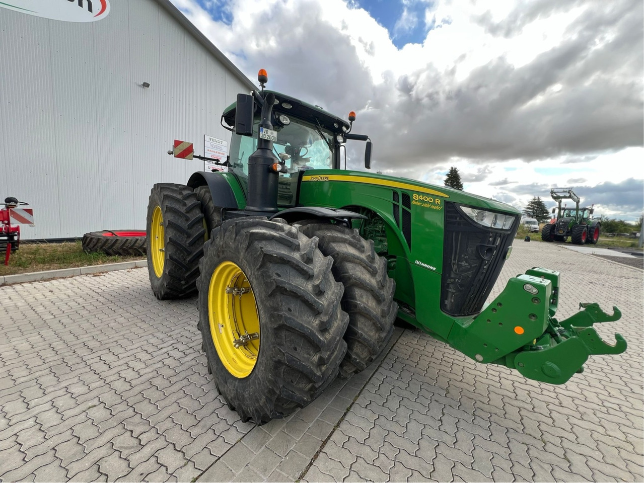 John Deere 8R 400 - Tracteur agricole: photos 1 John Deere 8R 400 - Tracteur agricole: photos 1