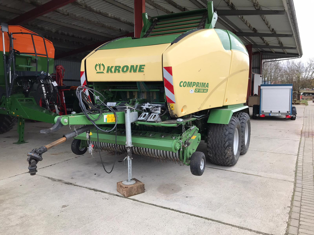Krone Comprima CF 155 XC - Matériel de fenaison: photos 1 Krone Comprima CF 155 XC - Matériel de fenaison: photos 1