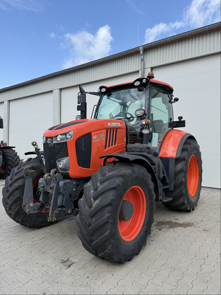 Kubota M 7151 KVT - Tracteur agricole: photos 1 Kubota M 7151 KVT - Tracteur agricole: photos 1