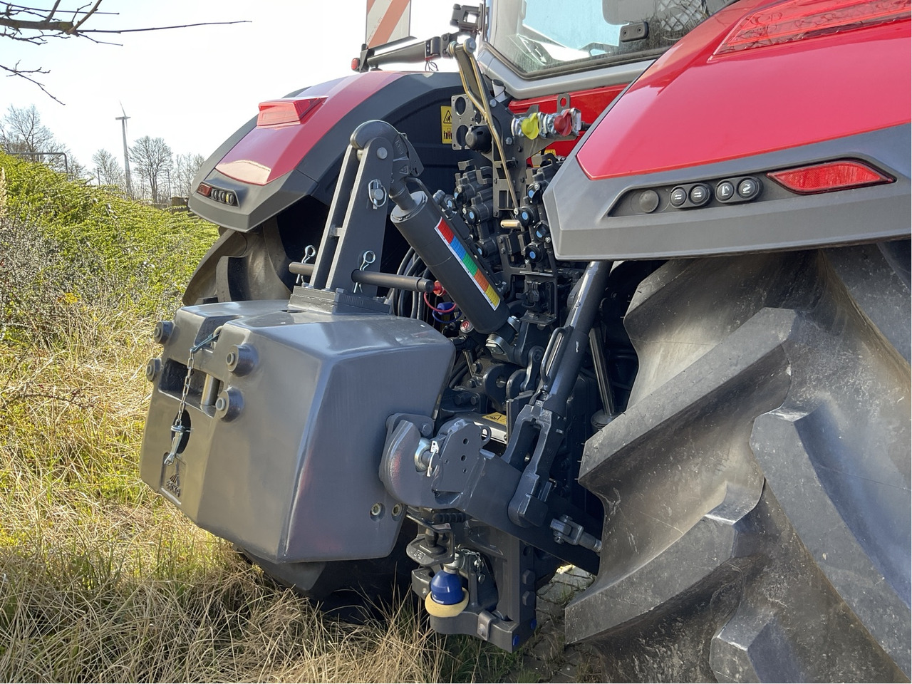 Massey Ferguson 8S.305 Dyna-VT EXCLUSIVE - Tracteur agricole: photos 3 Massey Ferguson 8S.305 Dyna-VT EXCLUSIVE - Tracteur agricole: photos 3