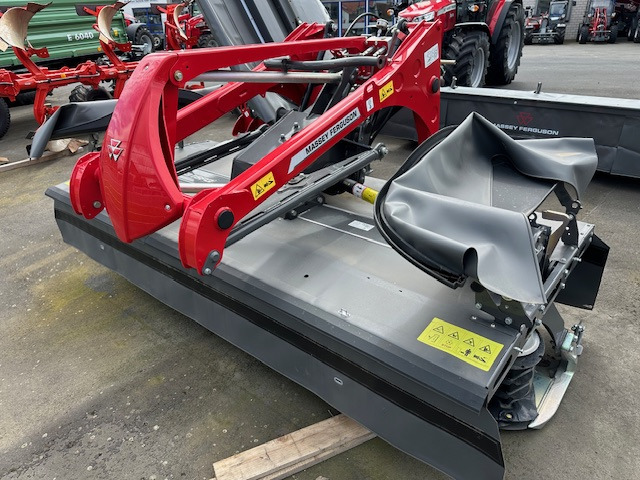 Massey Ferguson DM 316 FQ - Faucheuse: photos 1 Massey Ferguson DM 316 FQ - Faucheuse: photos 1
