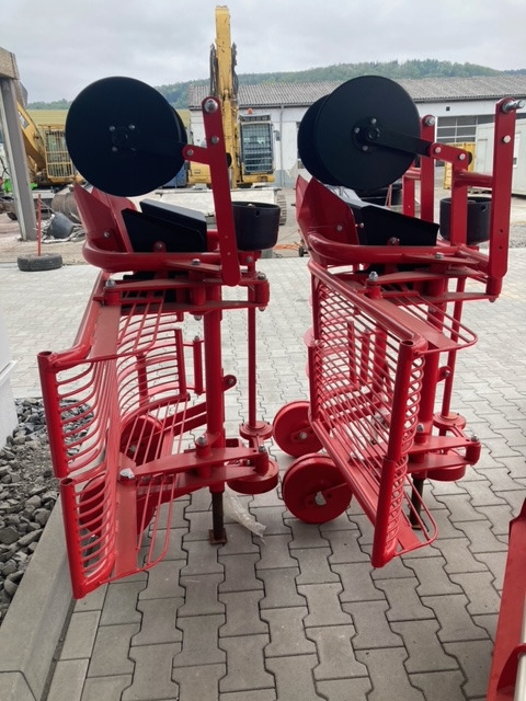 Tehnos IK 1D Kartoffelroder - Matériel de récolte: photos 2 Tehnos IK 1D Kartoffelroder - Matériel de récolte: photos 2