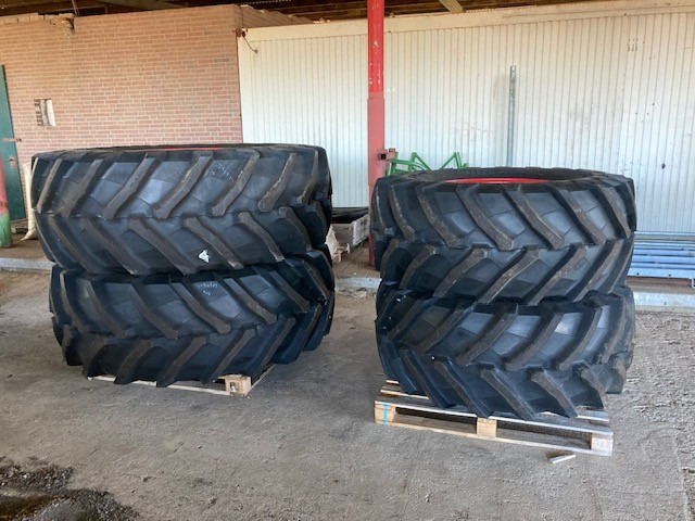 Trelleborg 650/75R38 600/65R28 - Pneus et jantes: photos 1 Trelleborg 650/75R38 600/65R28 - Pneus et jantes: photos 1