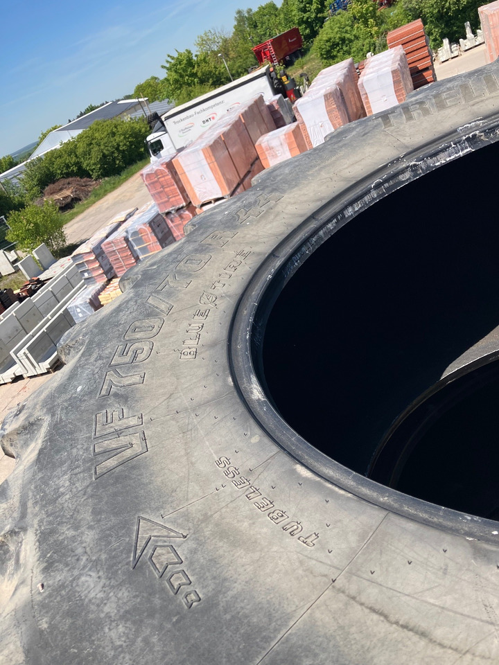 Trelleborg 750/70R44 650/60R38 - Pneus et jantes: photos 2 Trelleborg 750/70R44 650/60R38 - Pneus et jantes: photos 2