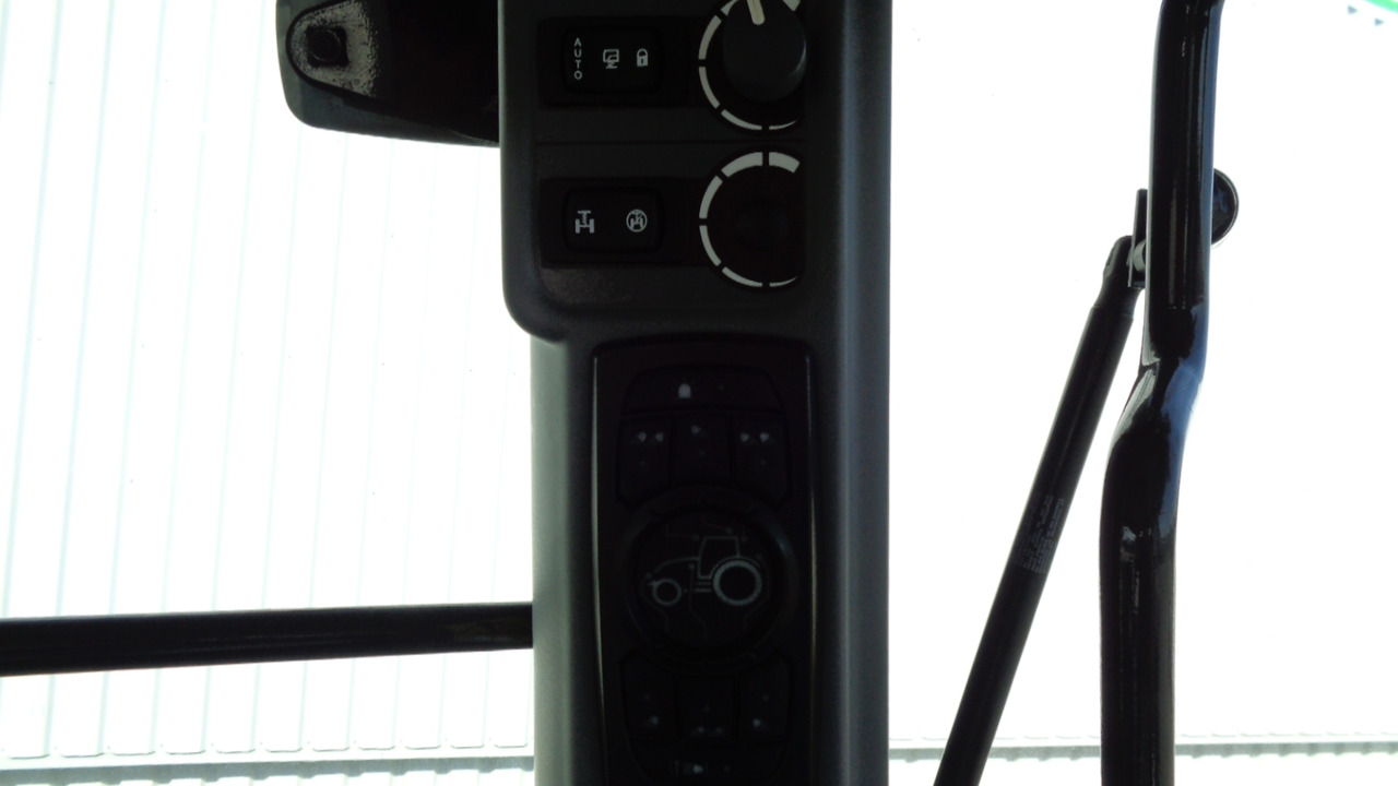 Valtra S374 - Tracteur agricole: photos 4 Valtra S374 - Tracteur agricole: photos 4