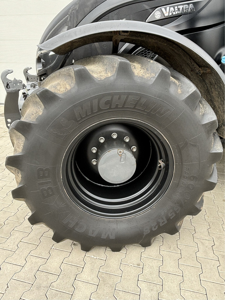 Valtra T 254 V Smart Touch MR19 - Tracteur agricole: photos 5 Valtra T 254 V Smart Touch MR19 - Tracteur agricole: photos 5