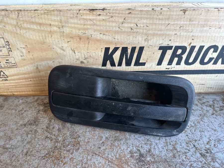 DAF DOOR HANDLE RIGHT 1872763 - Cabine et intérieur pour Camion: photos 1 DAF DOOR HANDLE RIGHT 1872763 - Cabine et intérieur pour Camion: photos 1