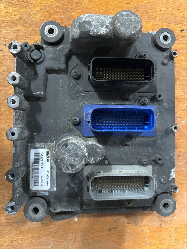 DAF ENGINE ECU 1679021 - Système électrique pour Camion: photos 1 DAF ENGINE ECU 1679021 - Système électrique pour Camion: photos 1