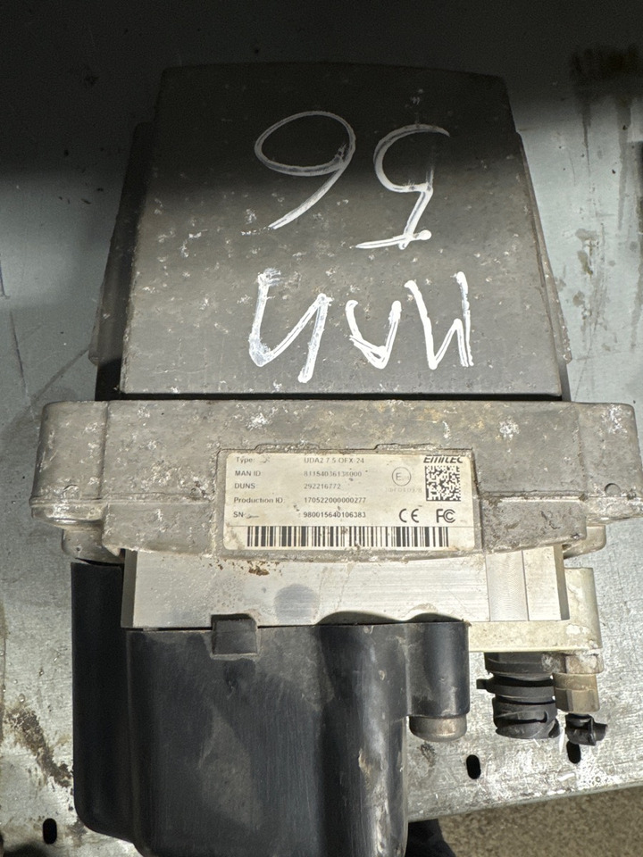 MAN ADBLUE PUMPE 81.15403-6138 - Préparation du carburant pour Camion: photos 2 MAN ADBLUE PUMPE 81.15403-6138 - Préparation du carburant pour Camion: photos 2