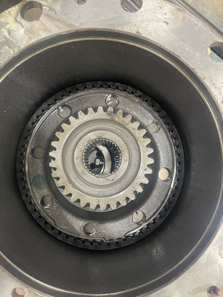 MAN COMPLTE HUBREDUCTION RIGHT SIDE 81.35114-0126 = 3,0 - Moyeu pour Camion: photos 2 MAN COMPLTE HUBREDUCTION RIGHT SIDE 81.35114-0126 = 3,0 - Moyeu pour Camion: photos 2