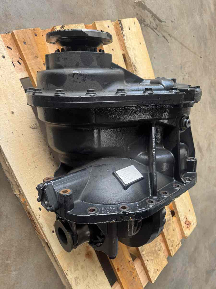 MAN DIFF HPD-1382 - 6.824 // 81.35600-6554 - Différentiel pour Camion: photos 4 MAN DIFF HPD-1382 - 6.824 // 81.35600-6554 - Différentiel pour Camion: photos 4