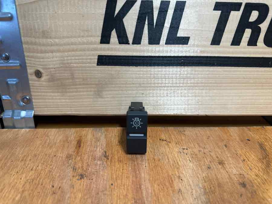 MAN SWITCH 81.25503-0322 - Cabine et intérieur pour Camion: photos 1 MAN SWITCH 81.25503-0322 - Cabine et intérieur pour Camion: photos 1