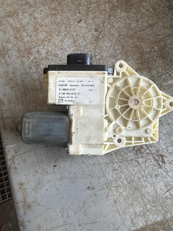 MAN WINDOW MOTOR 81.28601-6137 - Cabine et intérieur pour Camion: photos 1 MAN WINDOW MOTOR 81.28601-6137 - Cabine et intérieur pour Camion: photos 1