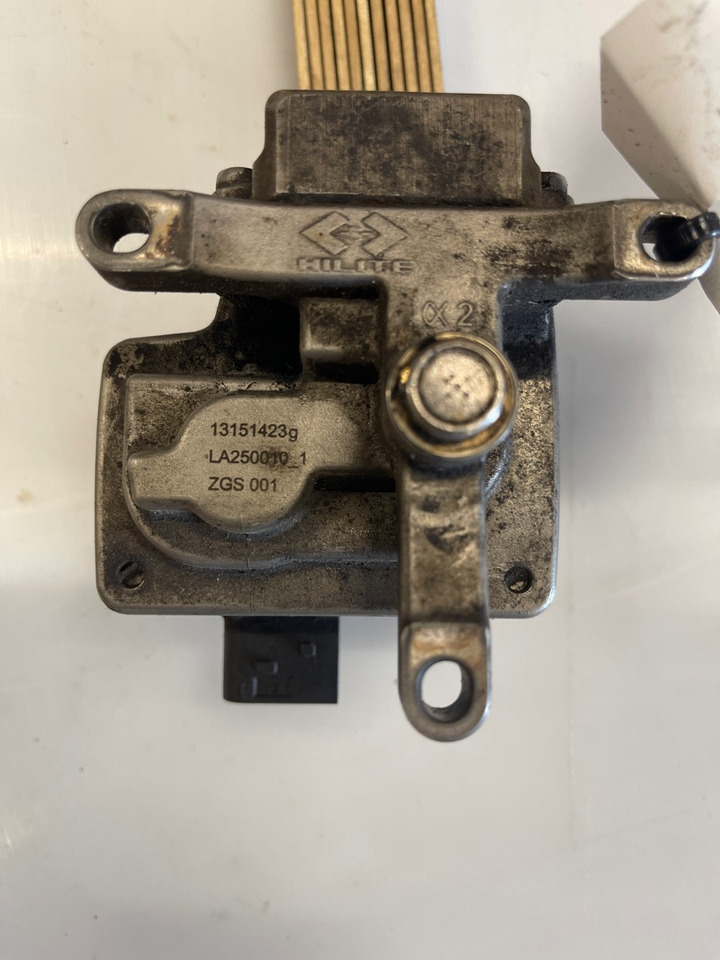 MERCEDES ADBLUE PUMP A0001402339 - Préparation du carburant pour Camion: photos 2 MERCEDES ADBLUE PUMP A0001402339 - Préparation du carburant pour Camion: photos 2