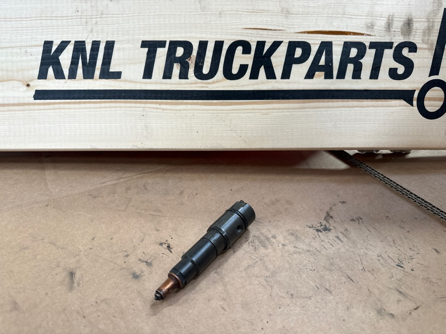 MERCEDES INJECTOR A0060176721 - Préparation du carburant pour Camion: photos 1 MERCEDES INJECTOR A0060176721 - Préparation du carburant pour Camion: photos 1