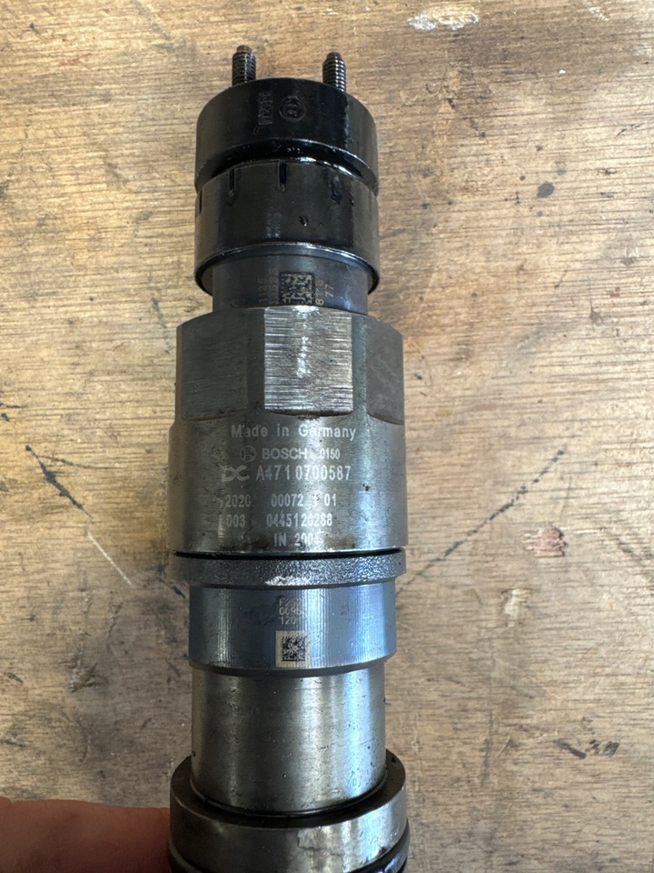 MERCEDES INJECTOR A4710700587 - Préparation du carburant pour Camion: photos 2 MERCEDES INJECTOR A4710700587 - Préparation du carburant pour Camion: photos 2
