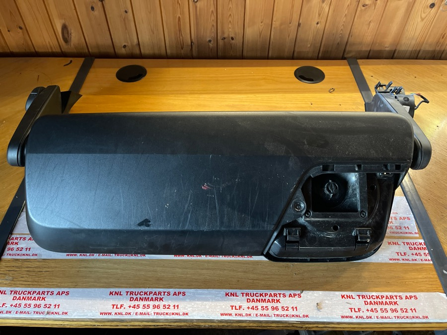 MERCEDES SIDE MIRROW LEFT - Cabine et intérieur pour Camion: photos 2 MERCEDES SIDE MIRROW LEFT - Cabine et intérieur pour Camion: photos 2