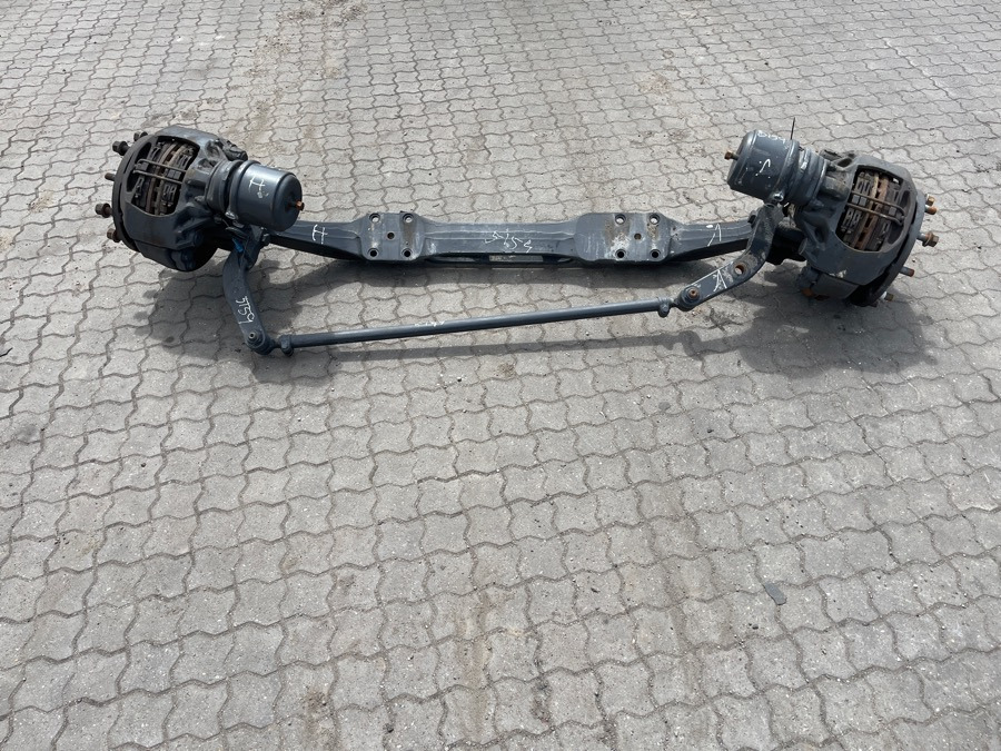 MERCEDES TRAILING AXLE A0003900300 - Essieu et pièces pour Camion: photos 2 MERCEDES TRAILING AXLE A0003900300 - Essieu et pièces pour Camion: photos 2